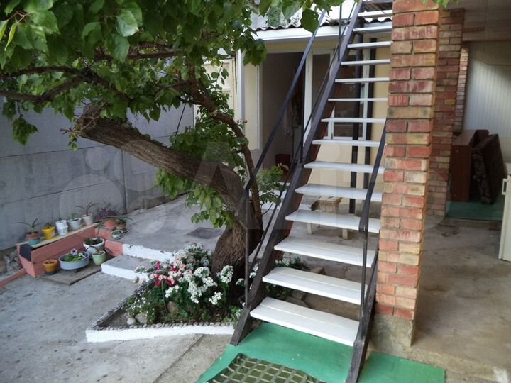 Комната 16 м² в 4-к., 1/2 эт.