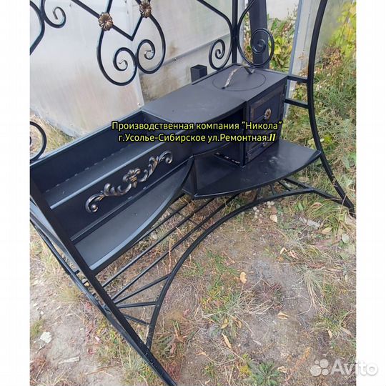 Мангал с крышей кованный