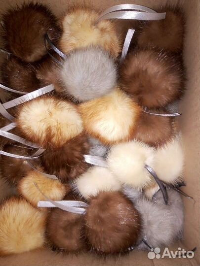 Меховые помпоны