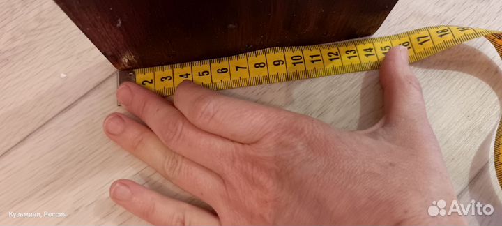 Вешалка из дерева