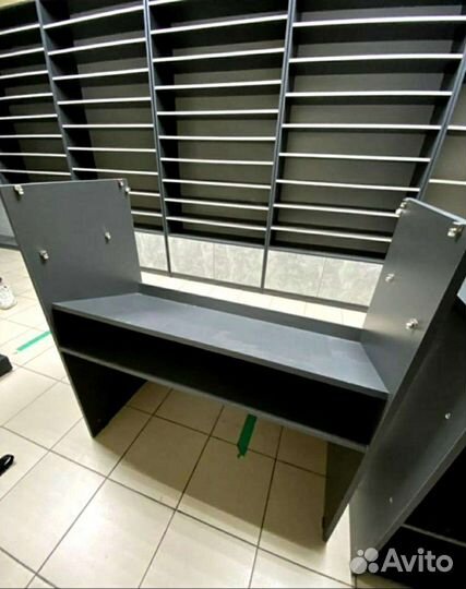 Стеллажи для табака и кальянов