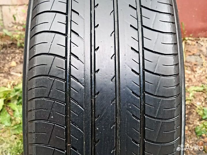 Yokohama BluEarth E70 215/55 R17 93V