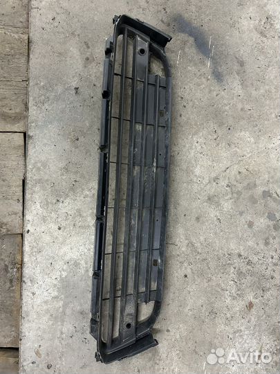 Решетка в бампер центральная lexus RX 350