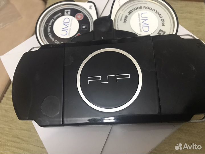 Sony psp и две игры