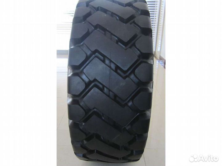 Шина для фронтальных погрузчиков 17.5-25 16PR naaa
