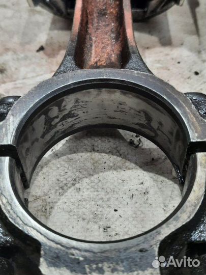 Поршень с шатуном Лада 2104 универсал 2103 1997