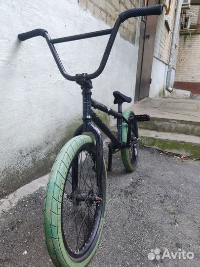 Трюковой велосипед BMX