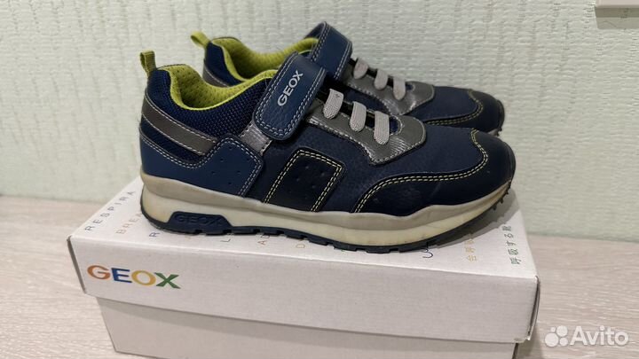 Кроссовки Geox