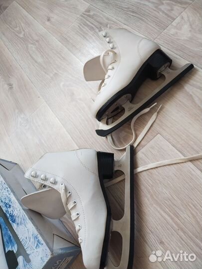 Коньки фигурные 33/34 размер