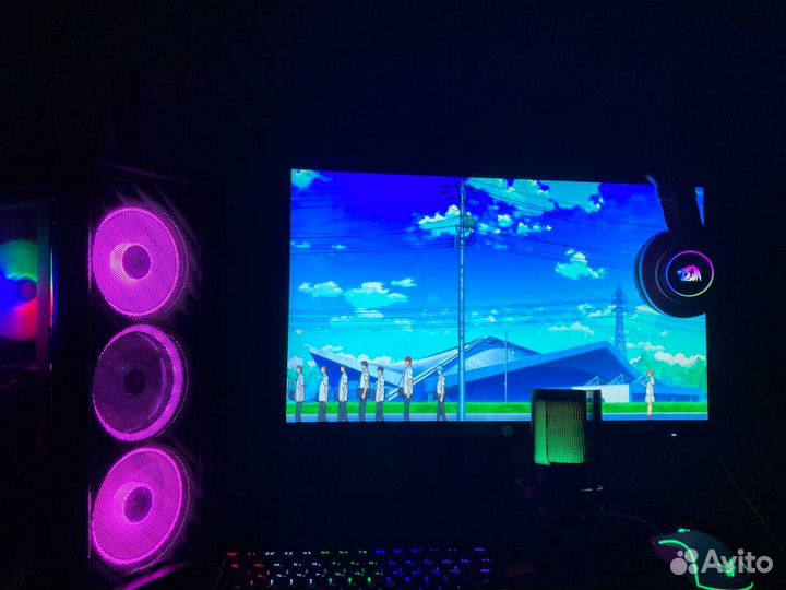 Игровой компьютер со всеми девайсами