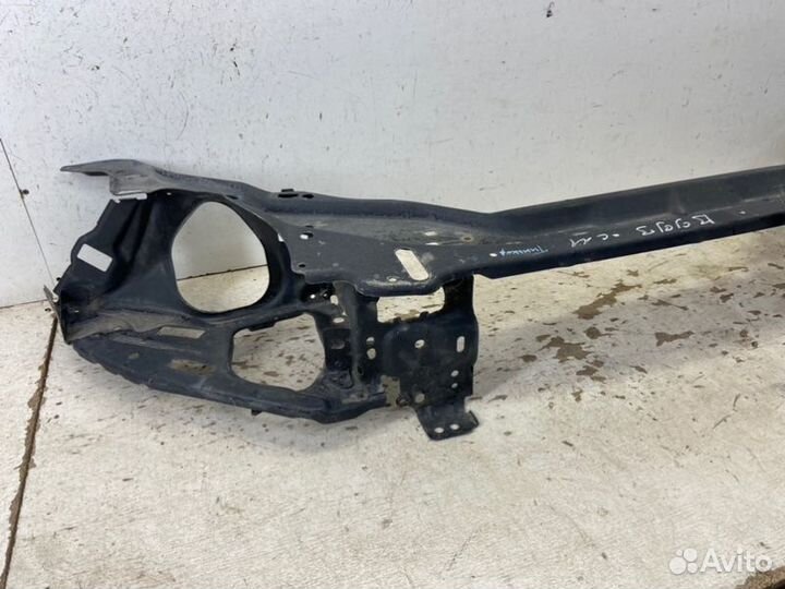 Панель передняя (телевизор) передний Volvo Xc60