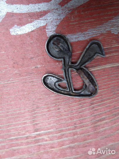 Значок от машины