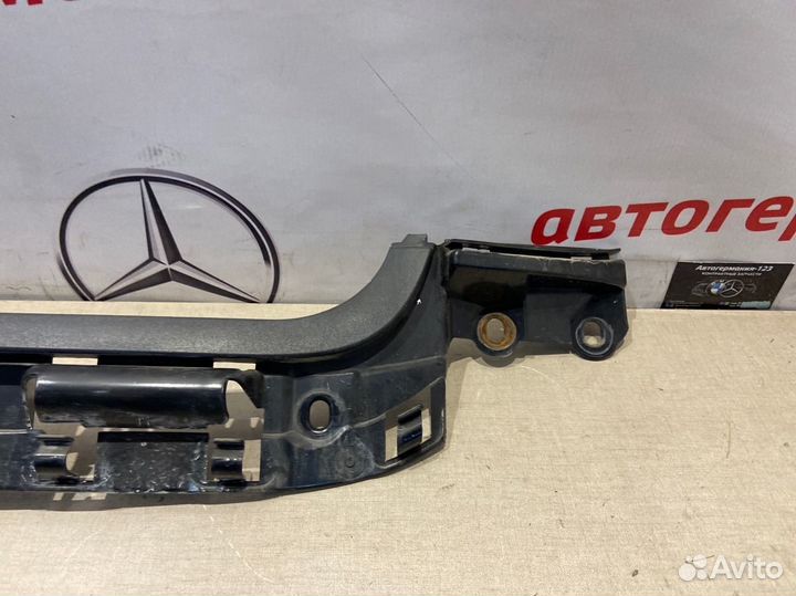 Кронштейн бампера задний Bmw 120 E87 N46B20B 2007