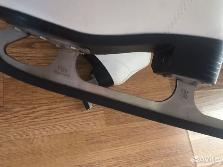 Коньки фигурные 30 размер