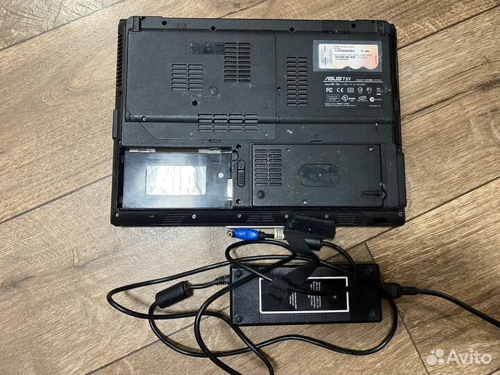 Asus F9V + сумка Targus