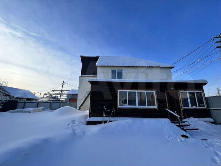 Коттедж 152 м² на участке 7 сот.