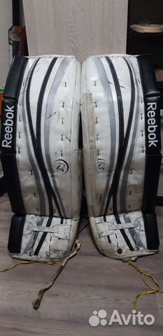 Щитки хоккейного вратаря