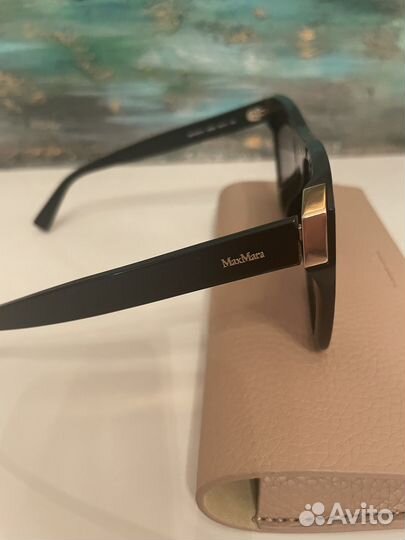 Солнцезащитные очки женские от Max Mara