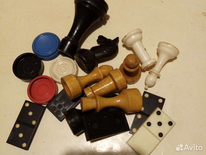 Шахматы, шашки, домино