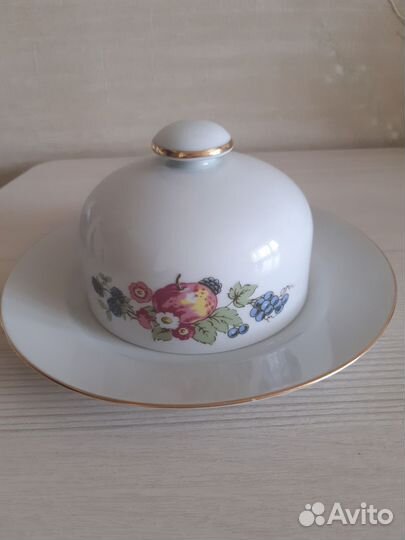 Маслёнка фарфор 