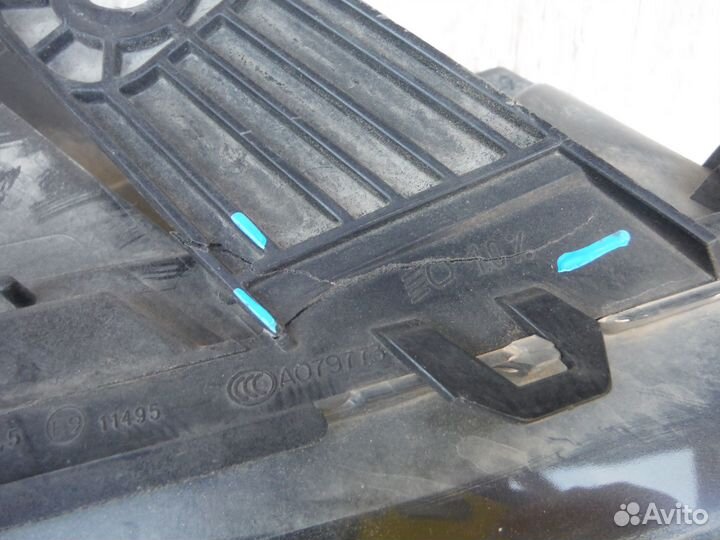 Фара правая №90 Volkswagen Amarok 2017