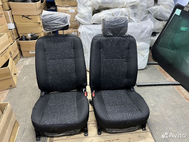Новые передние сидения Byd f3