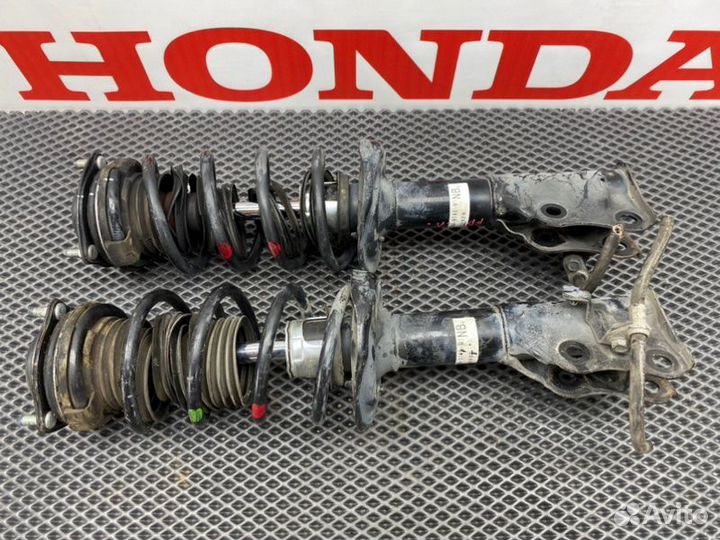 Стойки (амортизаторы) подвески передние Honda
