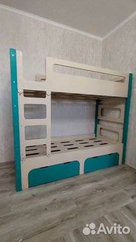 Двухъярусная кровать