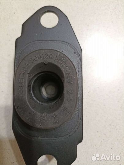 Подушка двигателя орегинал для ниссан тиида