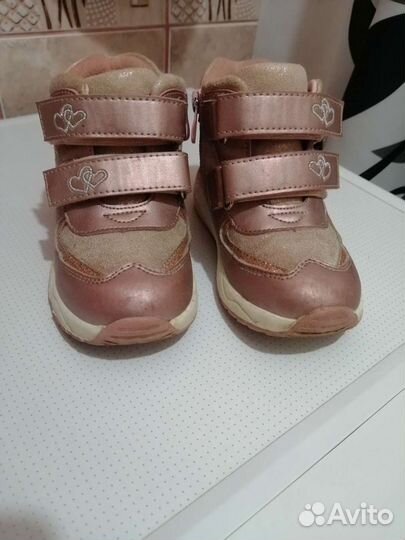 Ботинки на девочку