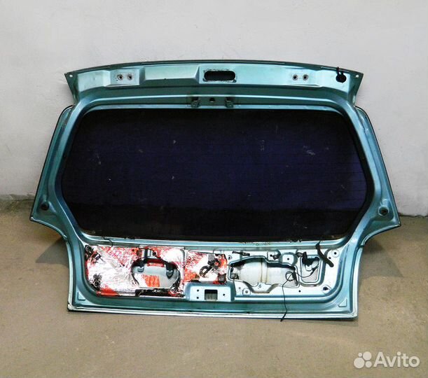 Крышка багажника Mitsubishi Colt 5