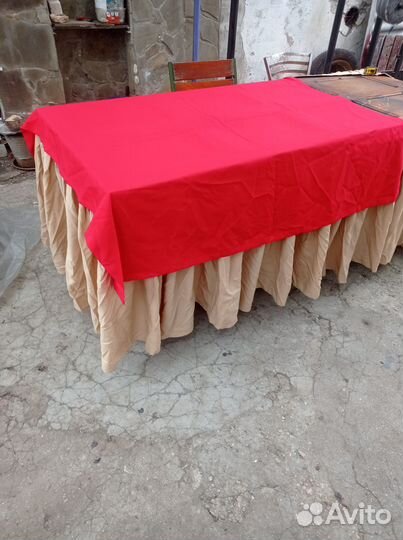 Скатерти и юбки для столов