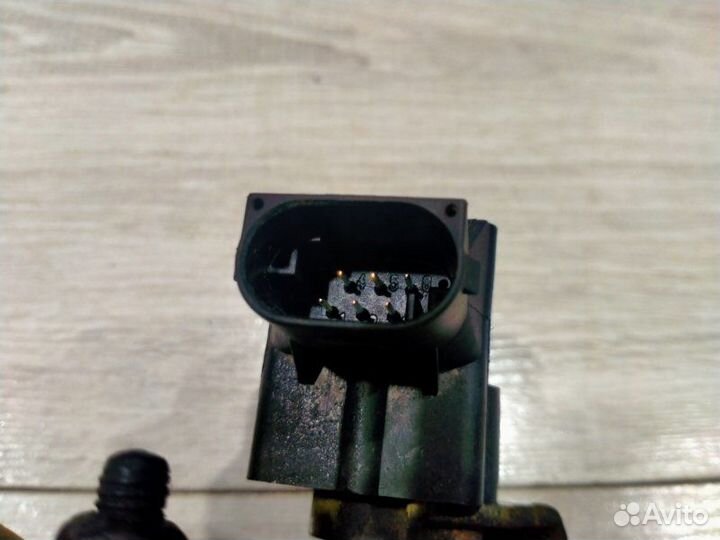 Датчик положения кузова передний Bmw X3 E83 M54B25