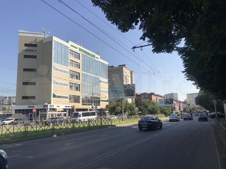 Помещение с арендатором фитнес клуб, 1008.7 м²