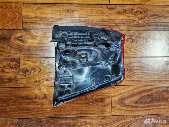 Фонарь левый Toyota Land Cruiser 200 рестайлинг