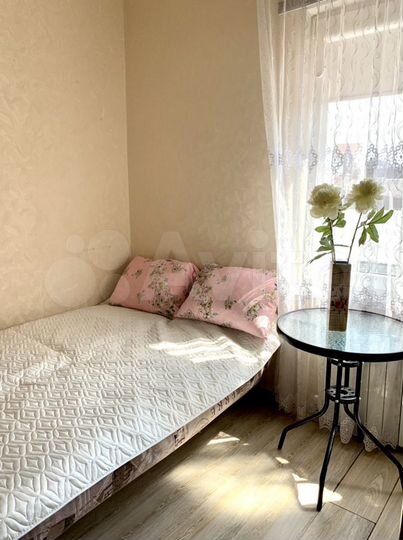 2-к. квартира, 57 м², 2/4 эт.