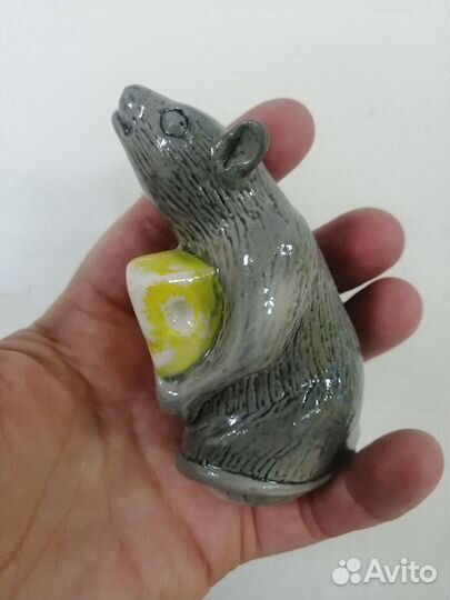 Фарфоровая статуэтка