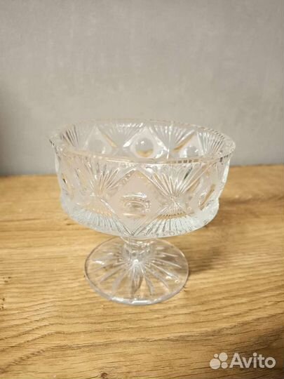 Хрустальная конфетница