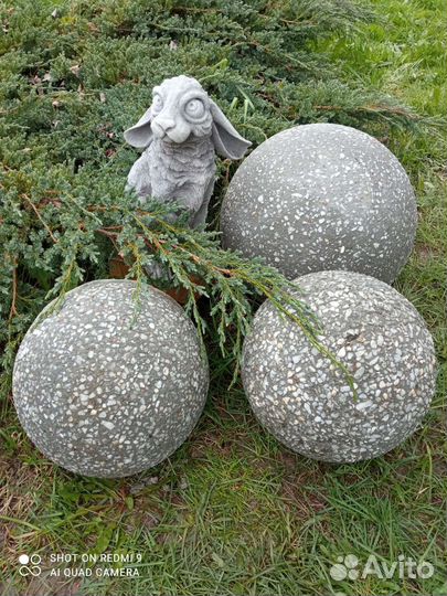 Шар бетонный с декоративной щебенкой/сад фигуры
