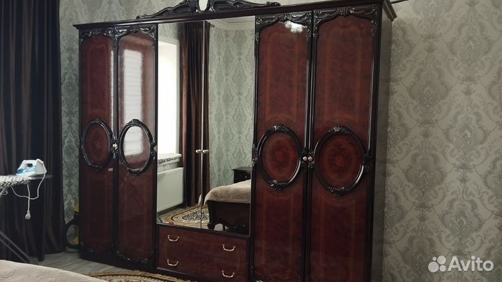 Спальный гарнитур