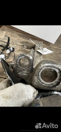 Audi a8 д3 поворотный кулак