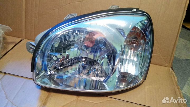 Фара, Левая, Передняя (92101-26000) на Hyundai San