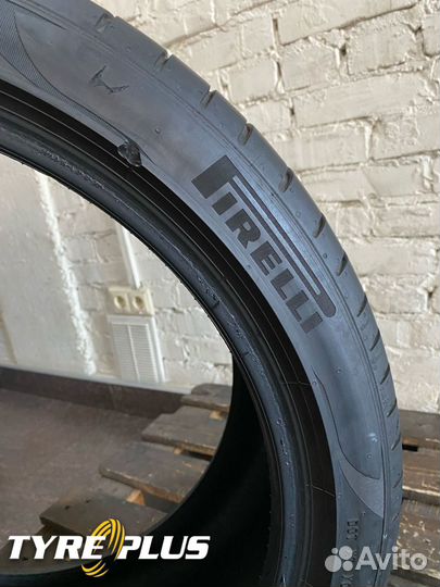 Pirelli P Zero PZ4 275/35 R20 102Y