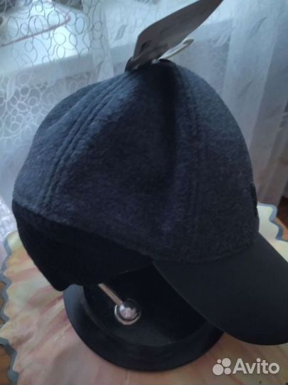 Кепки женские. Новые 2 шт