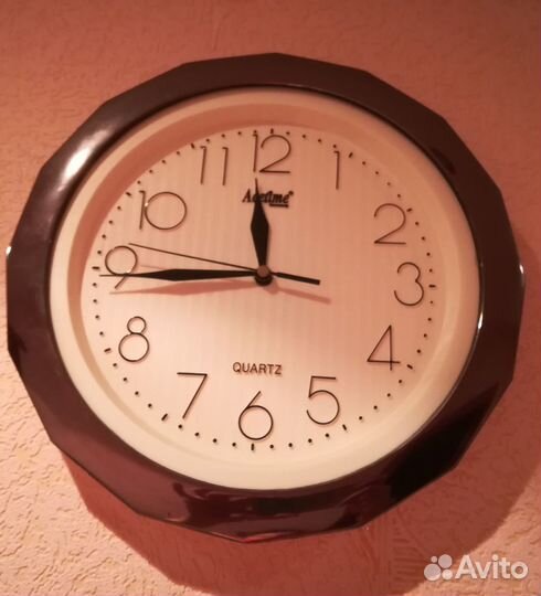 Часы и зеркало