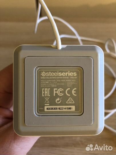 Sims 4 Collectors Edition Statue