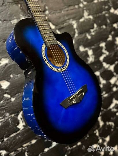 Гитара новая