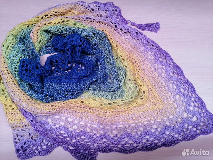 Новый бактус (шаль) ручной работы
