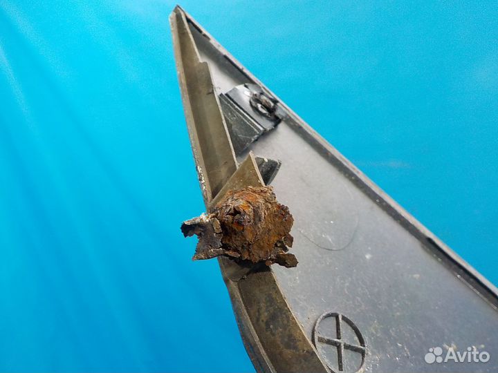 Накладка крыла переднего правого KIA Sorento 1 200