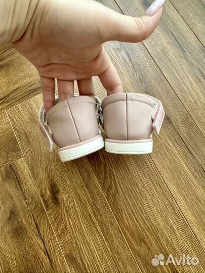 Босоножки для девочки